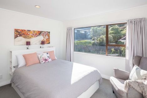 Photo of property in 55 Thatcher Crescent, Crofton Downs, Wellington, 6035