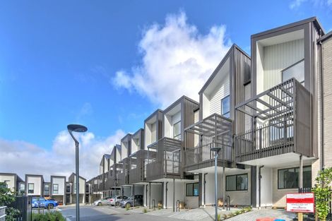 Photo of property in 7/32a Westgate Drive, Massey, Auckland, 0614