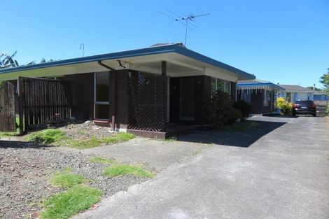 Photo of property in 2/17 Waimahia Avenue, Weymouth, Auckland, 2103