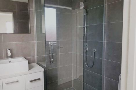 Photo of property in 16 Takutai Avenue, Bucklands Beach, Auckland, 2012