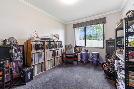 Photo of property in 16 Palm Grove Drive, Western Heights, Hamilton, 3200