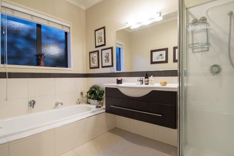 Photo of property in 208 Castlewold Drive, Bethlehem, Tauranga, 3110