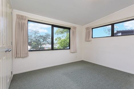 Photo of property in 5 Titchener Street, New Lynn, Auckland, 0600