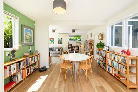 Photo of property in 26 Manapouri Crescent, Hokowhitu, Palmerston North, 4410