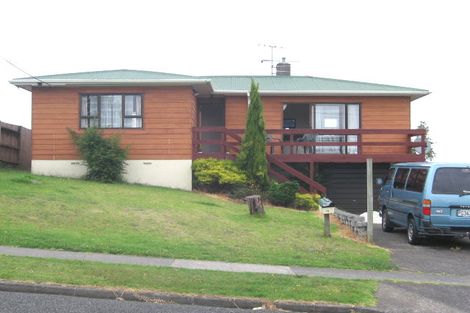 Photo of property in 2/14 Seaview Road, Glenfield, Auckland, 0629
