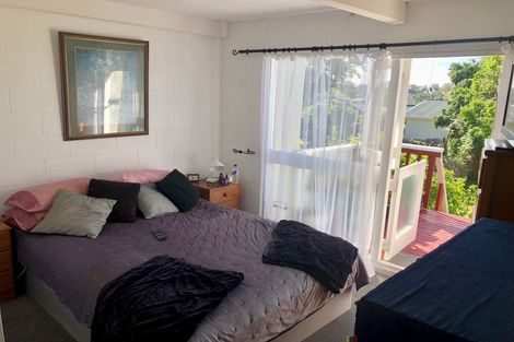 Photo of property in 1/1 Corrella Road, Belmont, Auckland, 0622