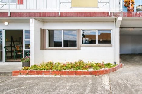 Photo of property in 6/8 Lee Road, Taradale, Napier, 4112