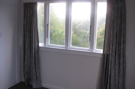 Photo of property in 12 Korotaha Terrace, Rothesay Bay, Auckland, 0630