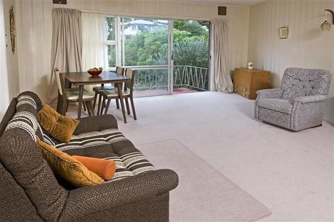 Photo of property in 2/1 Ribblesdale Road, Henderson, Auckland, 0612