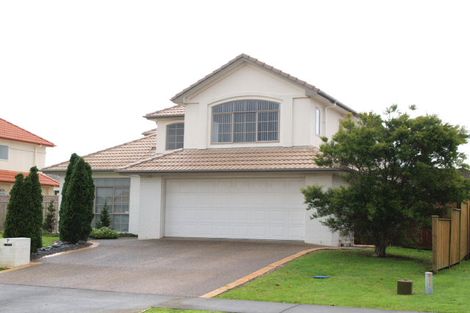 Photo of property in 7 Corta Bella Place, Golflands, Auckland, 2013