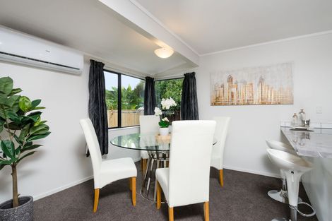 Photo of property in 5 Posa Avenue, Henderson, Auckland, 0612