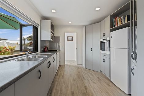 Photo of property in 30 Kiddle Drive, Hilltop, Taupo, 3330