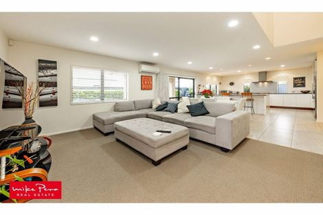 Photo of property in 14 Lake Drive, Karaka, Papakura, 2113