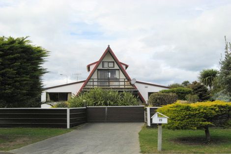 Photo of property in 26 Sarah Street, Waikawa Beach, Manakau, 5573