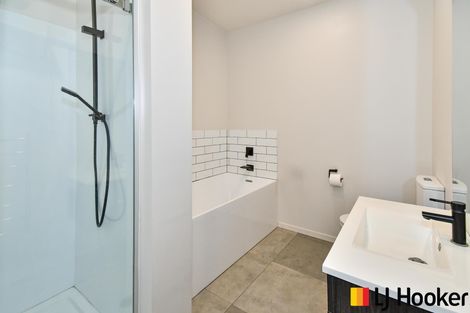 Photo of property in 16 Puriri Road, Pukekohe, 2120