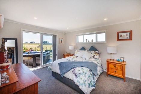 Photo of property in 1404a State Highway 3, Newbury, Palmerston North, 4475