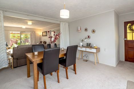 Photo of property in 27 Wavell Crescent, Lansdowne, Masterton, 5810