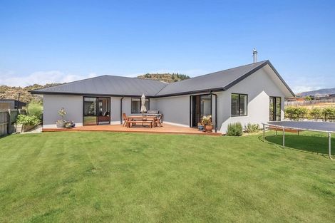 Photo of property in 4 Rua Street, Albert Town, Wanaka, 9305