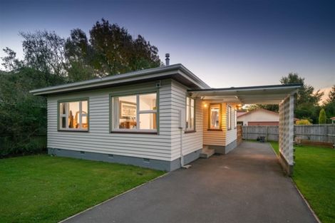 Photo of property in 32 Martindales Road, Heathcote Valley, Christchurch, 8022