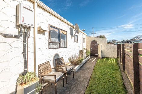 Photo of property in 4 Miro Street, Castlecliff, Whanganui, 4501