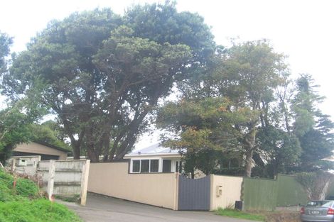 Photo of property in 40 Miromiro Road, Normandale, Lower Hutt, 5010