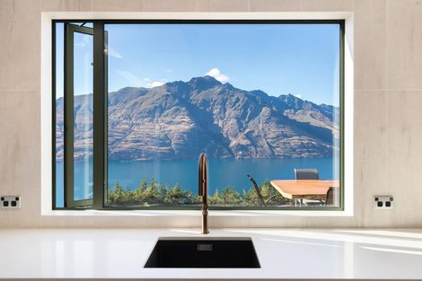 Photo of property in 15 Summit Lane, Ben Lomond, Queenstown, 9371