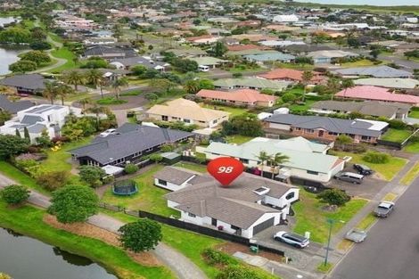 Photo of property in 98 Santa Monica Drive, Papamoa Beach, Papamoa, 3118