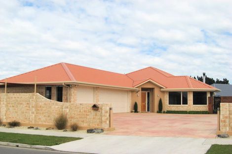 Photo of property in 3 Yellowlees Drive, Kaiapoi, 7630