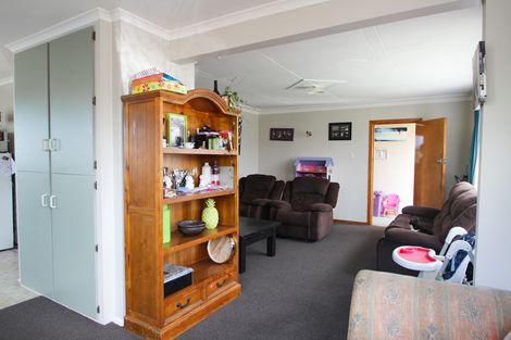 Photo of property in 21 Glendale Crescent, Holmes Hill, Oamaru, 9401