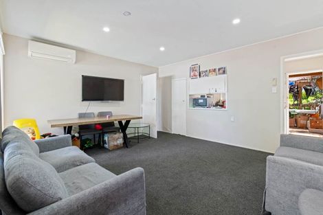 Photo of property in 2/72 Rosella Road, Mangere East, Auckland, 2024