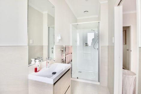 Photo of property in 7 Uma Grove, Hobsonville, Auckland, 0616