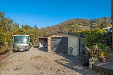 Photo of property in 27 Lawrence Street, Havelock, 7100