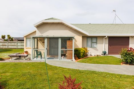 Photo of property in 4 Foxtail Fern, Kelvin Grove, Palmerston North, 4414