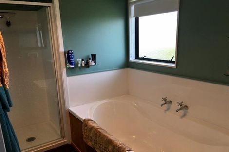 Photo of property in 97 Queens Road, Waikanae Beach, Waikanae, 5036