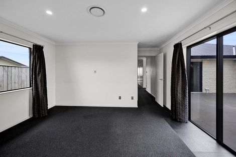 Photo of property in 14 Larlin Drive, Hawera, 4675