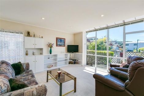 Photo of property in 10 Macalister Place, Miramar, Wellington, 6022