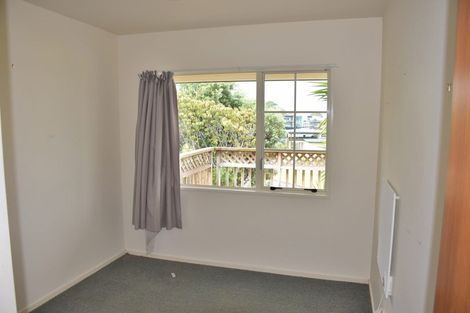 Photo of property in 13 Noel Williams Place, Windsor Park, Auckland, 0630