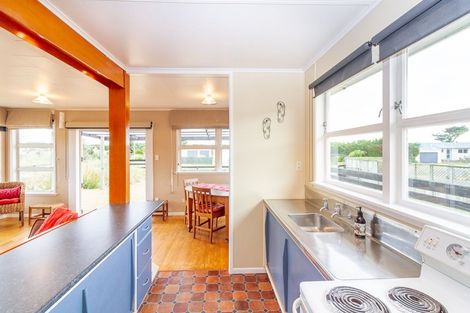 Photo of property in 37 Te Kiri Street, Himatangi Beach, Foxton, 4891