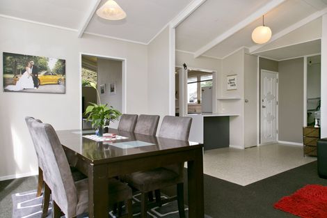 Photo of property in 28 Invergarry Road, Hilltop, Taupo, 3330