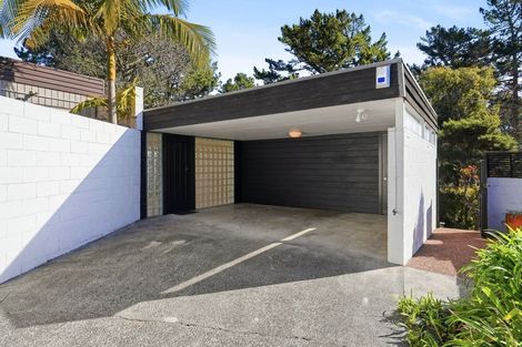 Photo of property in 1/11 Saddleback Rise, Murrays Bay, Auckland, 0630