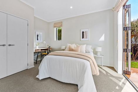 Photo of property in 4 Vincent Lane, Hobsonville, Auckland, 0616