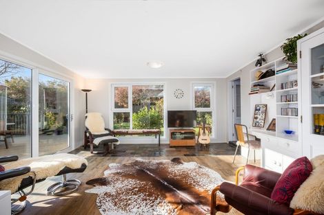 Photo of property in 13 Fleetwood Grove, Waikanae, 5036