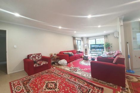 Photo of property in 64a Kingdale Road, Henderson, Auckland, 0610