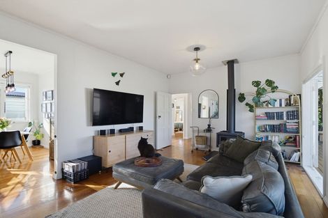 Photo of property in 11 Rutherford Road, Marewa, Napier, 4110