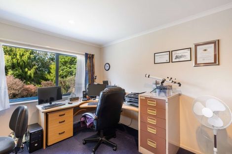 Photo of property in 12 Gleaming Place, Waiuku, 2123