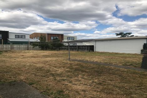 Photo of property in 32 Arimu Road, Papakura, 2110