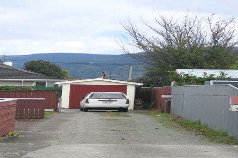 Photo of property in 2/33 King Street, Ebdentown, Upper Hutt, 5018