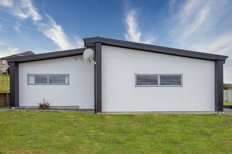 Photo of property in 26 Weka Street, Mangawhai, 0505