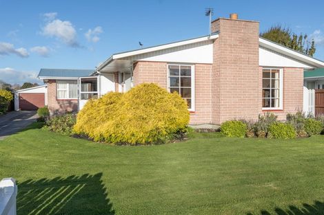 Photo of property in 12 Penwood Street, Russley, Christchurch, 8042