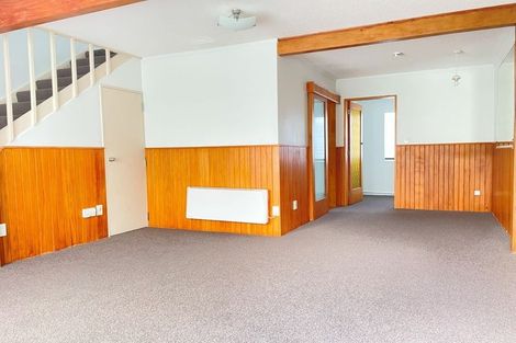 Photo of property in 24 Wagon Road, Stokes Valley, Lower Hutt, 5019